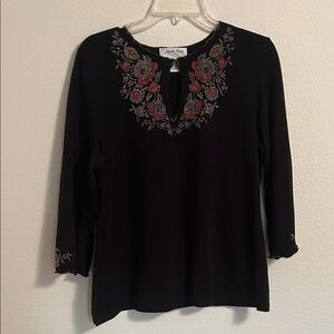 Floral detail Black Top